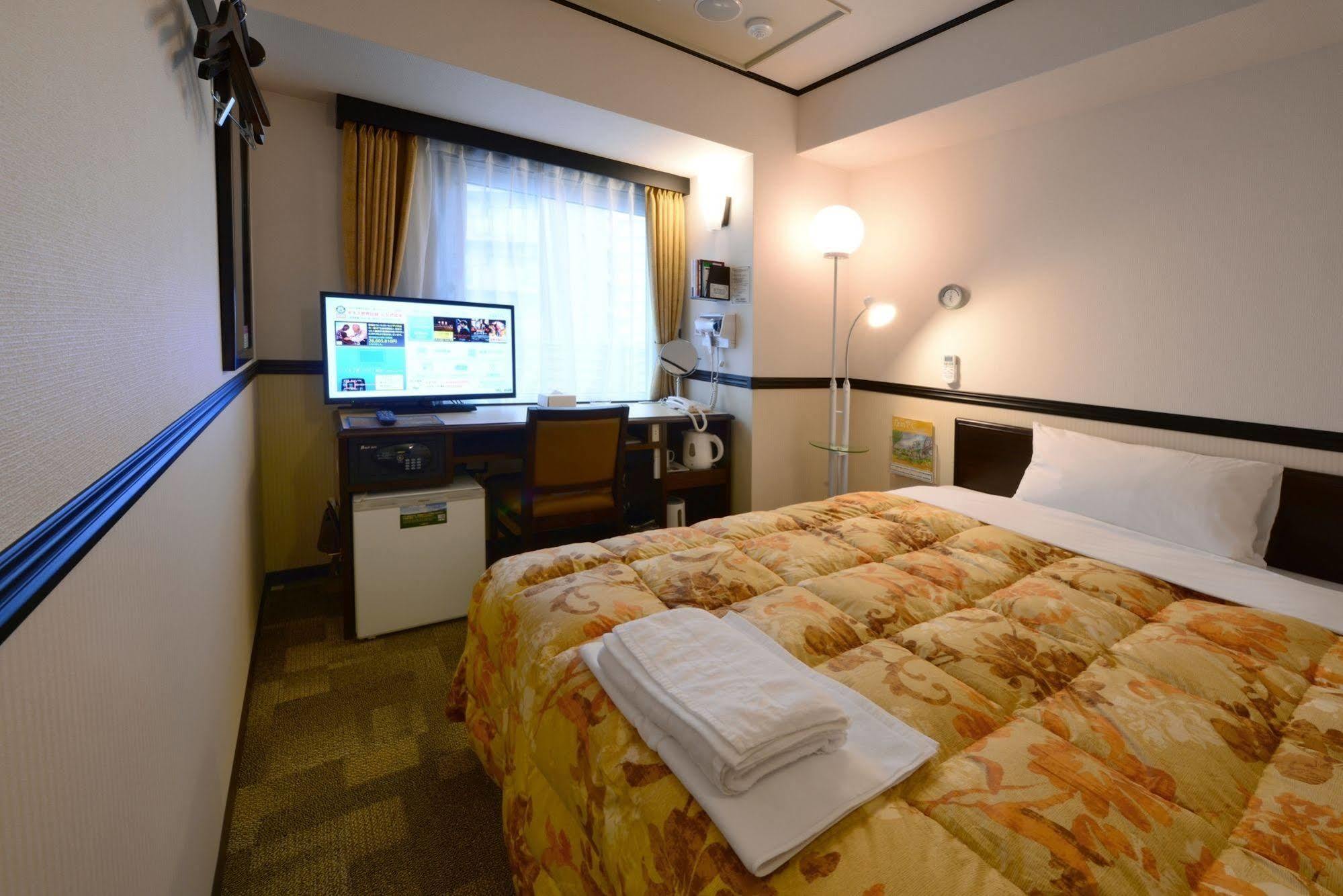 Toyoko Inn Tokyo Yamanote Sen Otsuka Eki Kita Guchi No 2 Екстериор снимка